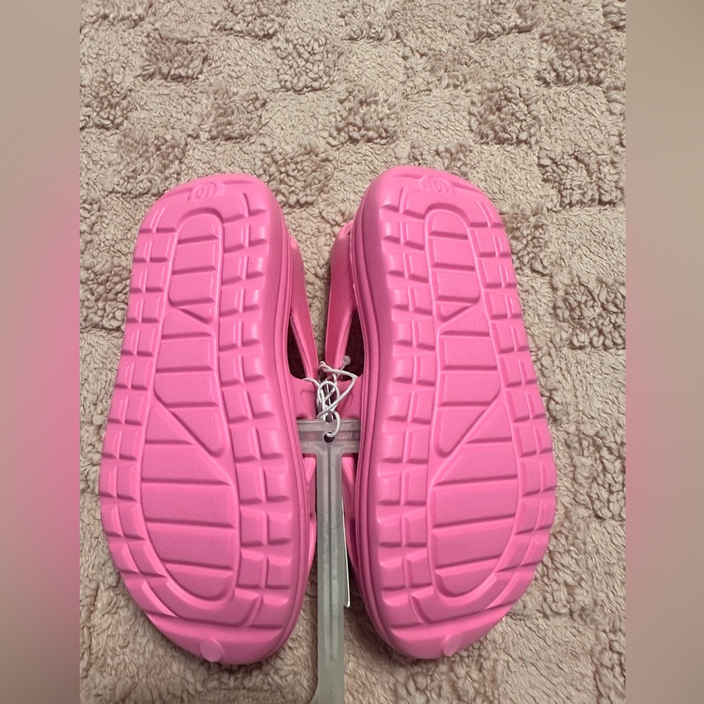 Cat & Jack Pink Kids Clogs - Picture 3 of 4